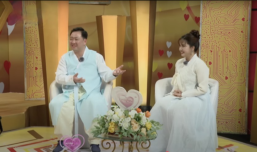 Chàng Hàn từng quen 100 cô gái nay trở thành "chồng sợ vợ"- Ảnh 5.
