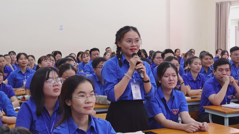 Tăng cường kỹ năng số và phòng chống tội phạm mạng cho học sinh, sinh viên tại TP.HCM - Ảnh 3.