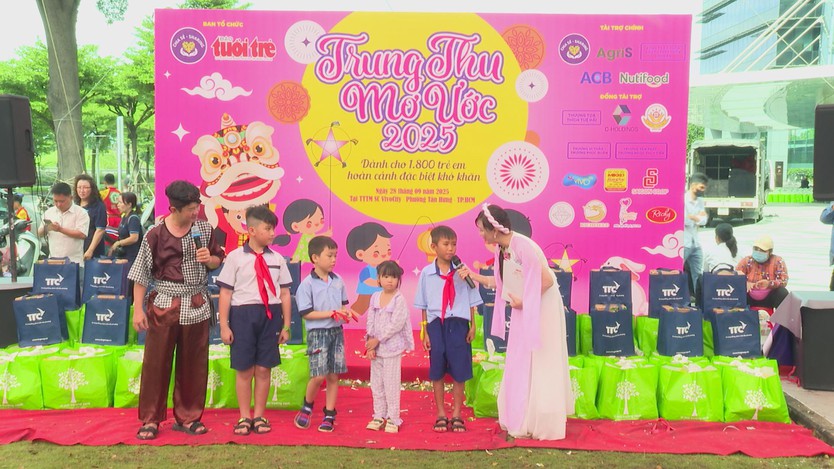 Trung thu mơ uớc 2025: Mang Tết trung thu ấm áp đến trẻ em khó khăn và bệnh nhi - Ảnh 4.