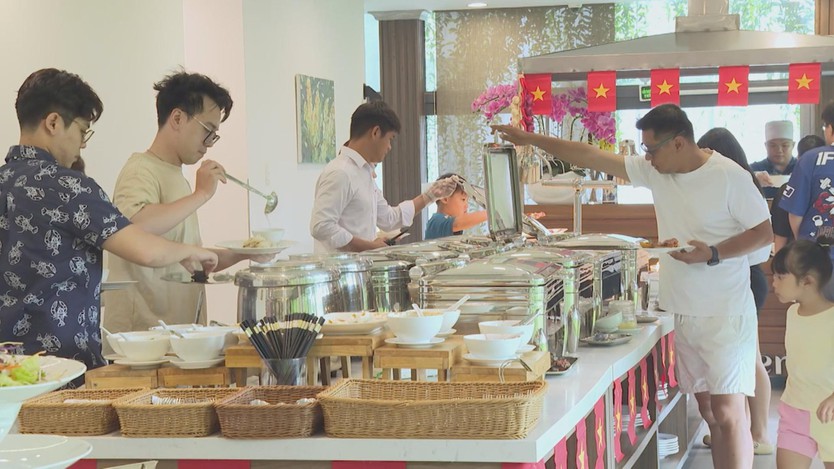 "Thủ phủ du lịch chất lượng cao" Hồ Tràm hấp dẫn du khách dịp lễ Quốc khánh 2/9 - Ảnh 1.