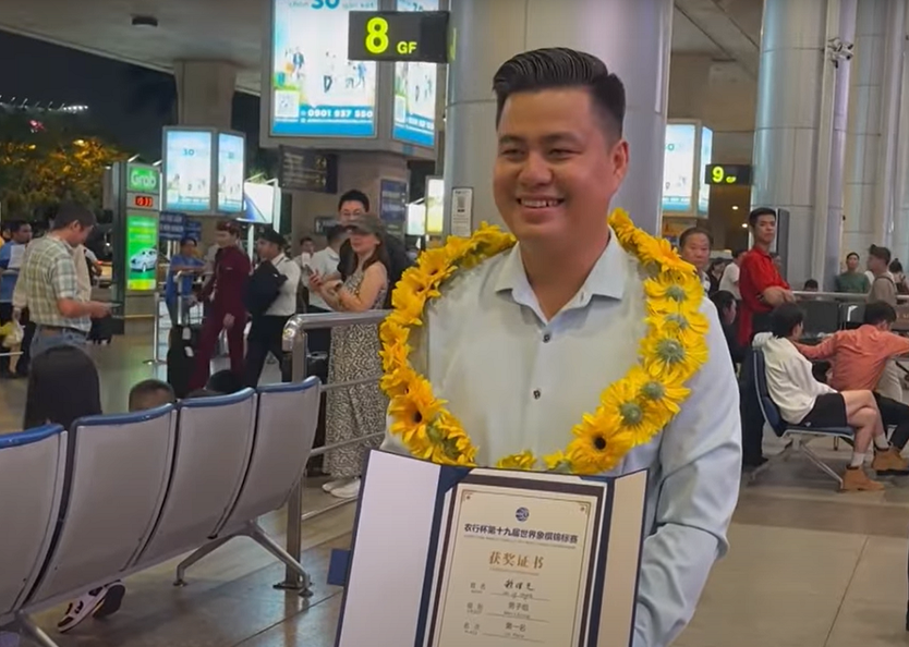 Tự hào Lại Lý Huynh: nhà vô địch cờ tướng thế giới - Ảnh 1.