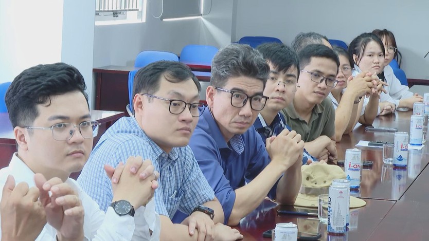 Tăng cường nhân lực y tế cho người dân Côn Đảo - Ảnh 1.