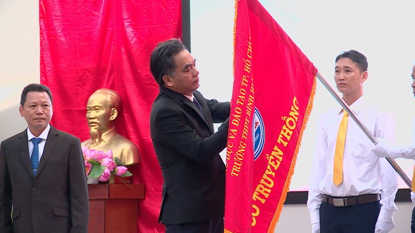 NewZround: THPT Bình Hưng Hòa chào năm học mới - bước khởi đầu đầy kỳ vọng  - Ảnh 3.