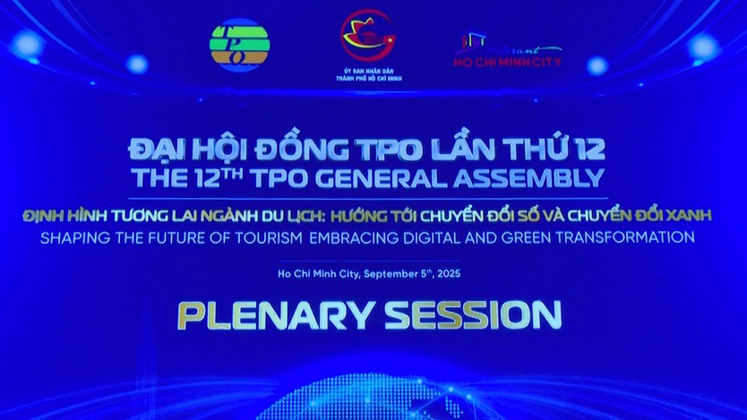 Phó chủ tịch UBND TP.HCM Nguyễn Văn Dũng điều hành hội nghị TPO về du lịch thông minh và xanh - Ảnh 1.