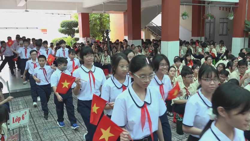Trường THCS Đặng Trần Côn khai giảng năm học mới 2025 - 2026 - Ảnh 2.