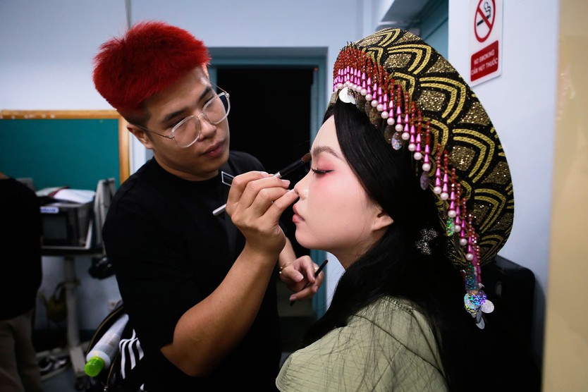 Những người “đánh động” ngân vang chuông vàng - Ảnh 8.