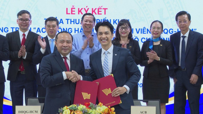 Học phí không còn là trở ngại lớn với sinh viên khó khăn - Ảnh 2.