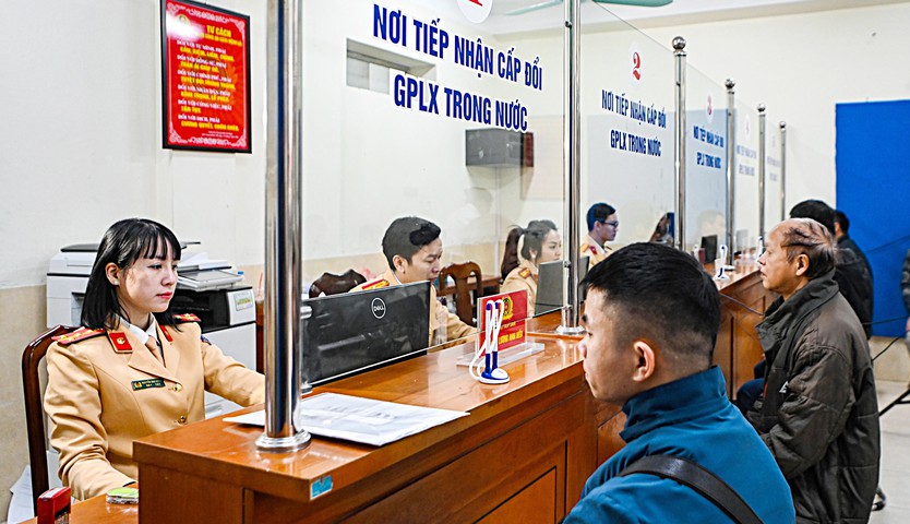 bằng lái - Ảnh 1.