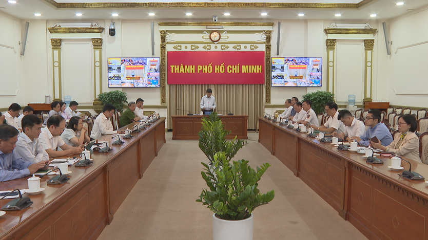 TP. Hồ Chí Minh xử lý hơn 24.600 vụ vi phạm, thu nộp ngân sách 5.800 tỷ đồng từ chống buôn lậu - Ảnh 1.