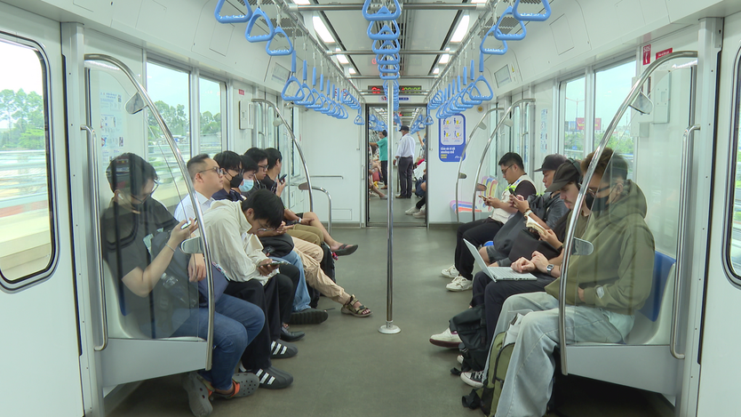 Metro số 1 bổ sung thang máy, phục vụ hành khách thuận tiện hơn - Ảnh 2.