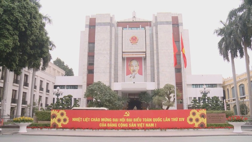 Hà Nội trang hoàng chào mừng Đại hội đại biểu toàn quốc lần thứ XIV của Đảng - Ảnh 1.