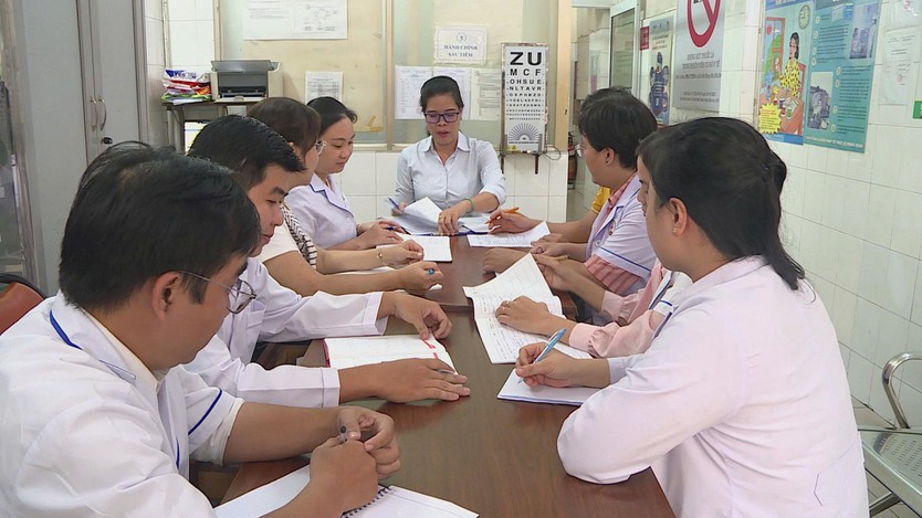 Hỗ trợ nhân viên y tế nghỉ hưu đến 9 triệu đồng tại TP. Hồ Chí Minh - Ảnh 1.