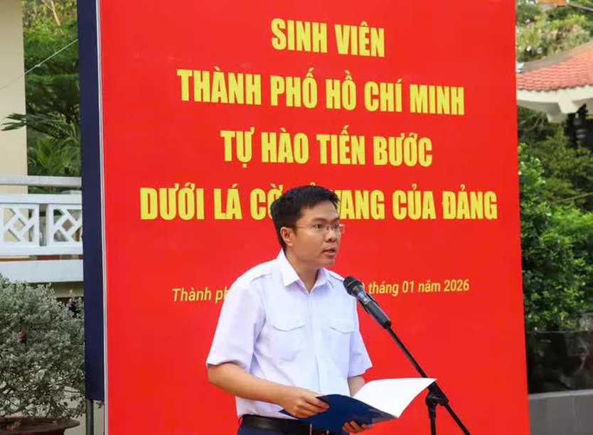 Sinh viên TP. Hồ Chí Minh chào cờ chào mừng Đại hội XIV của Đảng - Ảnh 6.