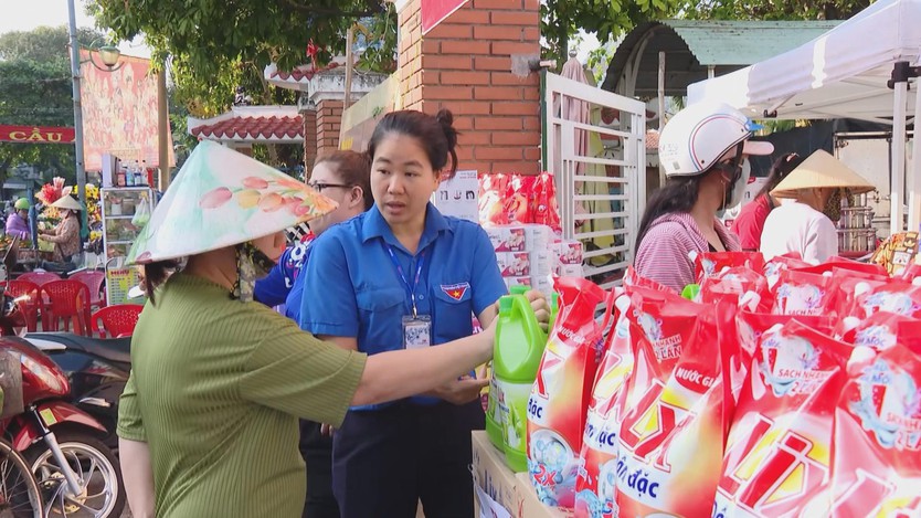 Coop Mart Vũng Tàu tổ chức điểm bán hàng lưu động bình ổn thị trường dịp đầu năm 2026 - Ảnh 2.