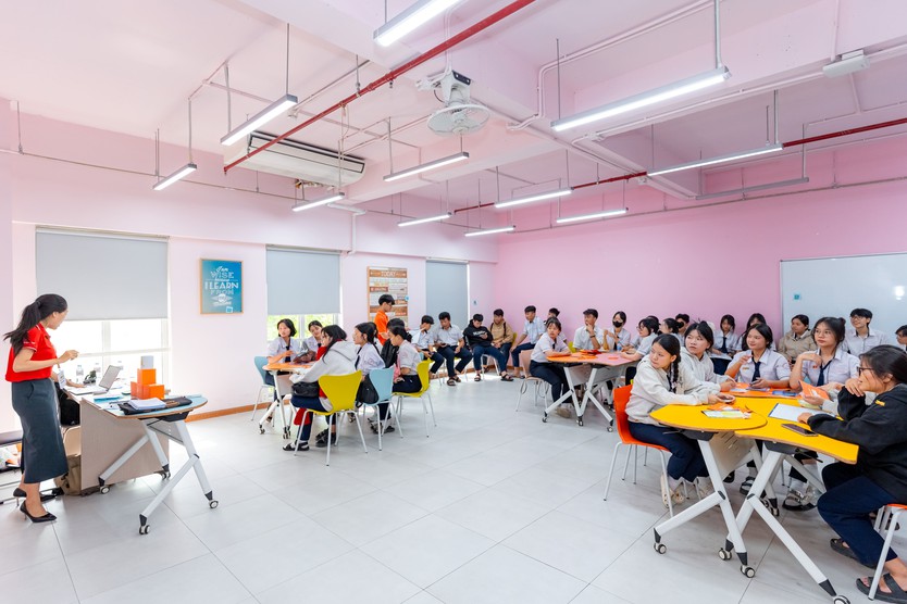 FPTU TP.HCM đẩy mạnh trải nghiệm thực tế: Học sinh "chạm tay vào tương lai" tại Open Day 2025–2026 - Ảnh 19.