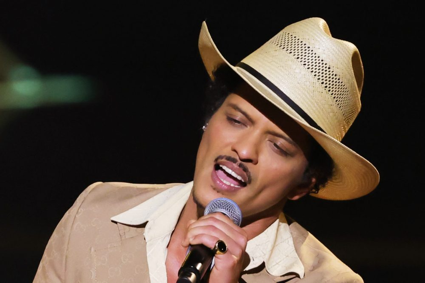 BRUNO MARS - Ảnh 1.