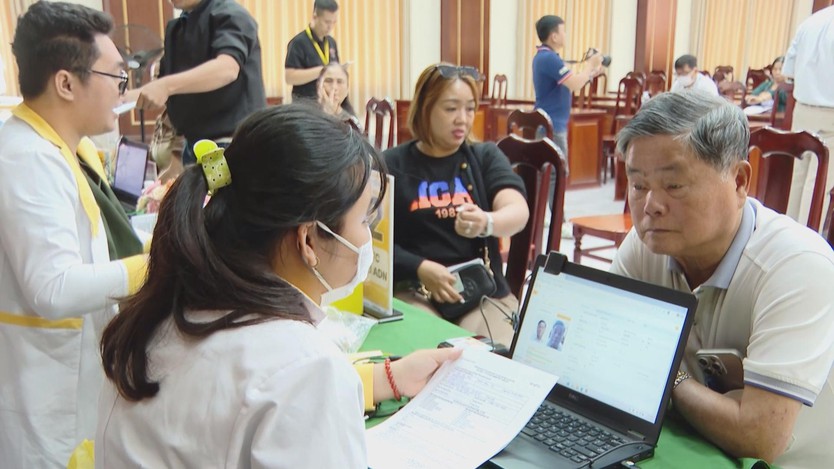 Thu thập ADN thân nhân liệt sĩ: Mở thêm hy vọng xác định danh tính những người đã ngã xuống - Ảnh 2.