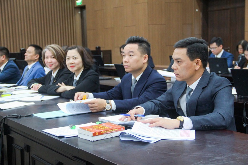 Đề xuất luật sư mặc áo choàng thay vì áo vest khi tham dự phiên tòa- Ảnh 1.