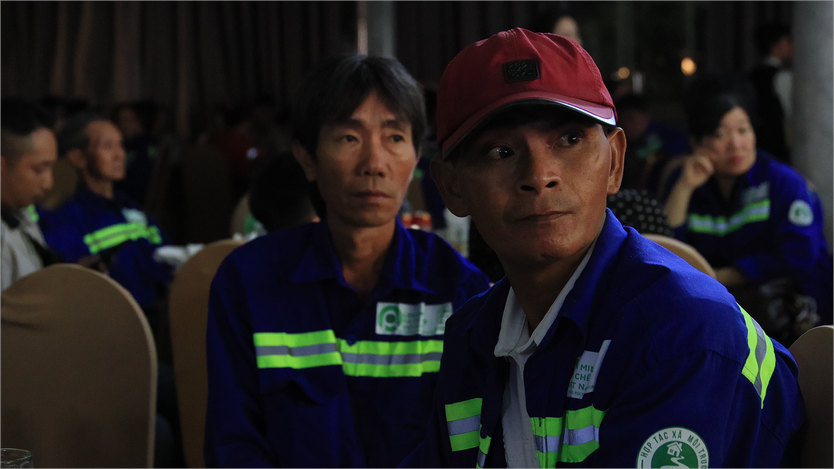 Tết yêu thương - Chăm lo Tết ấm no cho người lao động thu gom rác - Ảnh 5.