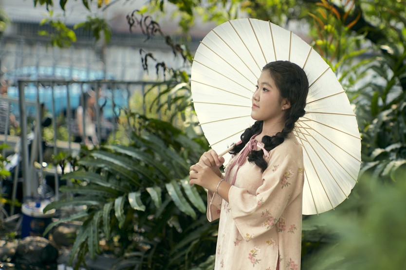 Sắc xuân về sớm trên những tà áo- Ảnh 3.