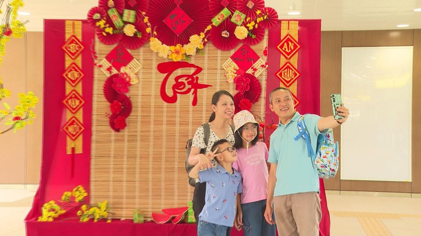 Trải nghiệm Tết cổ truyền trong không gian hiện đại tại Metro số 1- Ảnh 1.
