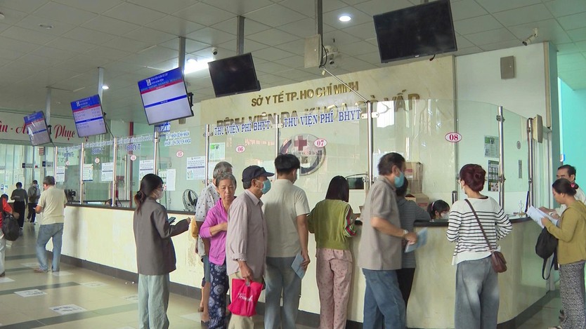 Từ sổ giấy sang dữ liệu số trong khám chữa bệnh: Đẩy mạnh chuyển đổi số - Ảnh 3.