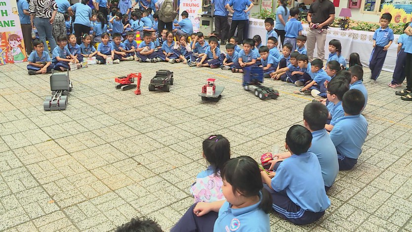 TP. Hồ Chí Minh đẩy mạnh giáo dục STEM, hướng tới phát triển toàn diện cho học sinh  - Ảnh 2.
