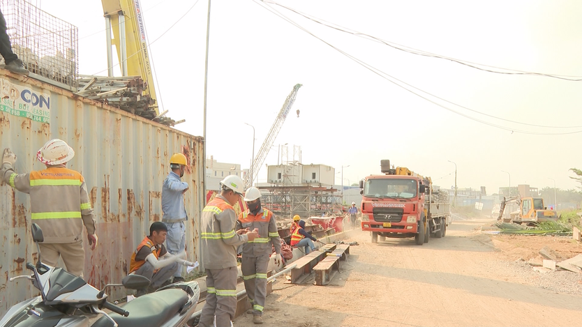 Đường nhánh N3 - Nút giao Mỹ Thủy sắp thông xe trước Tết, giảm áp lực cửa ngõ cảng Cát Lái- Ảnh 1.