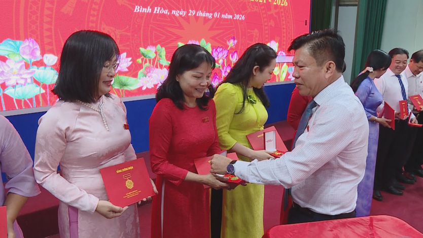 Hội đồng Nhân dân phường Bình Hòa tổng kết hoạt động nhiệm kỳ 2021 - 2026 - Ảnh 2.