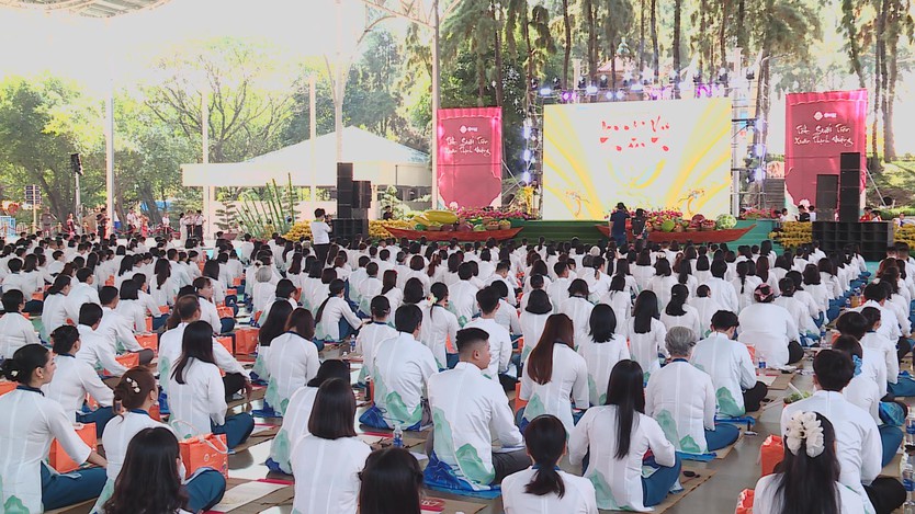 Người dân đổ về các điểm vui chơi văn hóa tại TP. Hồ Chí Minh dịp đầu năm 2026 - Ảnh 3.
