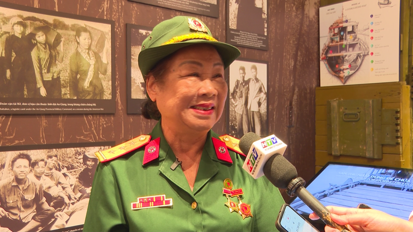Trưng bày "Thời thanh xuân trên tuyến đường 1C huyền thoại": Ký ức bi tráng của tuổi trẻ miền Nam - Ảnh 1.