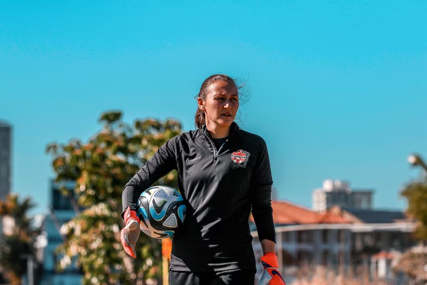 Jen Herst và hành trình trở lại với bóng đá cùng U17 nữ Canada - Ảnh 1.