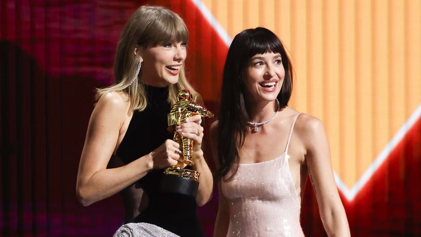 Hậu trường VMAs 2026: Taylor Swift, Dakota Johnson và loạt khoảnh khắc đáng chú ý- Ảnh 3.