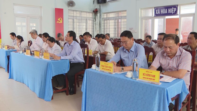 Xã Hòa Hiệp tăng tốc đầu tư công, cải cách hành chính - Ảnh 2.