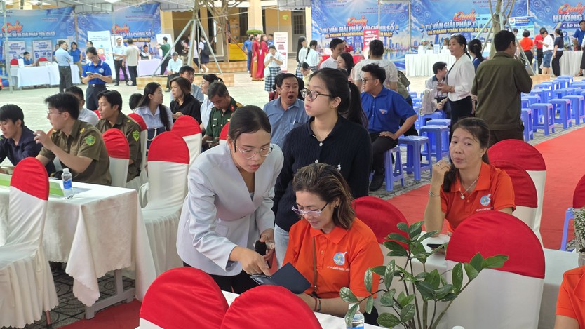 Xã Hiệp Phước tập huấn ứng dụng A.I., nâng cao hiệu quả truyền thông số tại cơ sở - Ảnh 12.