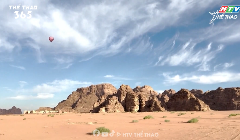 Nhảy dù từ khinh khí cầu giữa sa mạc Wadi Rum- Ảnh 5.