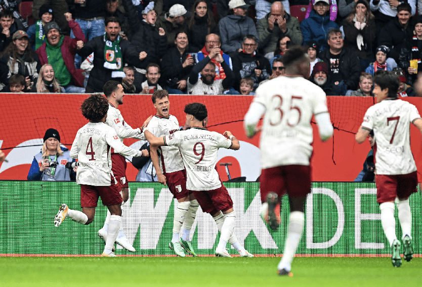 Bundesliga: Bayern Munich bị Augsburg cầm hòa - Ảnh 1.