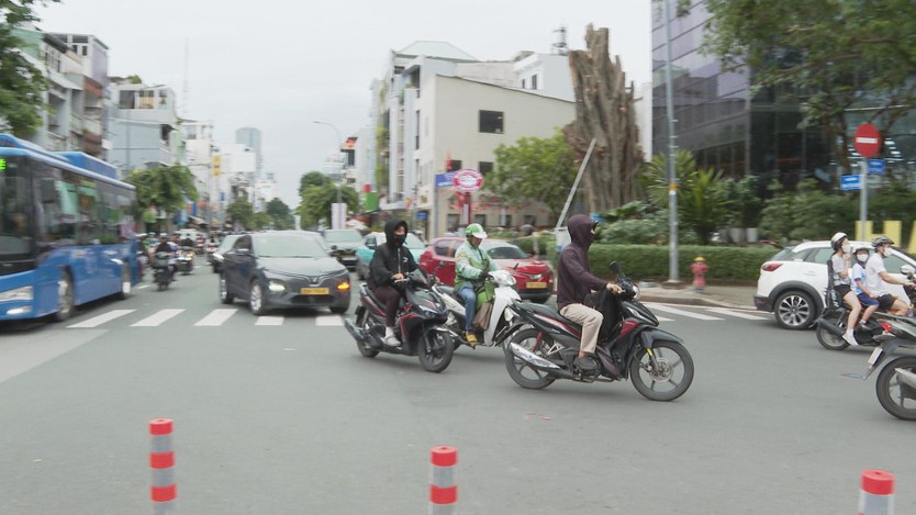 TP. Hồ Chí Minh đồng loạt điều chỉnh giao thông trên nhiều tuyến đường - Ảnh 3.