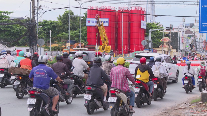 Phân luồng giao thông phục vụ thi công metro số 2 - Ảnh 3.