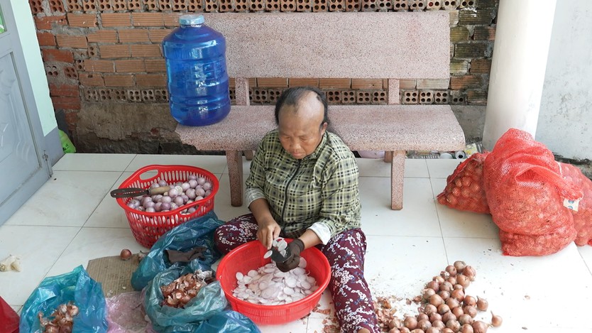 Người mẹ bệnh tật nhiều lần nhịn đói vì chồng con | Mái ấm gia đình Việt - Ảnh 3.
