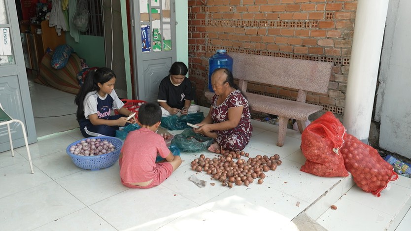 Người mẹ bệnh tật nhiều lần nhịn đói vì chồng con | Mái ấm gia đình Việt - Ảnh 4.