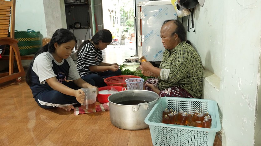 Người mẹ bệnh tật nhiều lần nhịn đói vì chồng con | Mái ấm gia đình Việt - Ảnh 13.