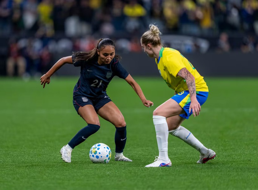Alyssa Thompson: Từ đường chạy tốc độ đến giấc mơ World Cup nữ 2027 - Ảnh 3.