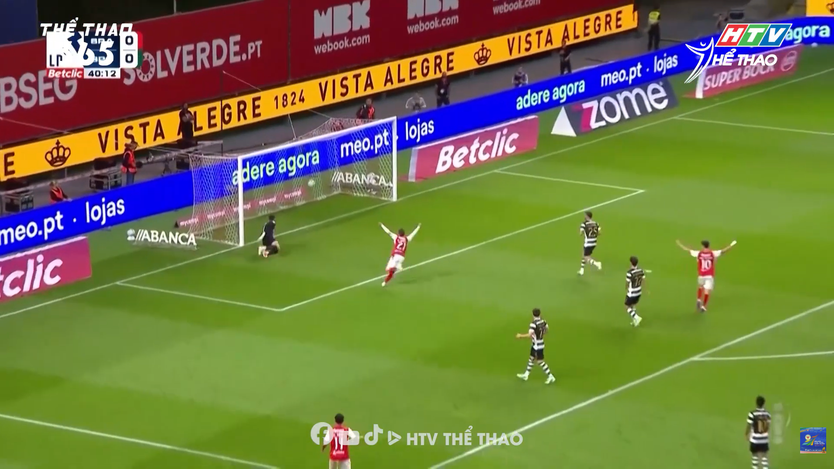 Hai thủ môn cùng "phản lưới nhà" trong trận Sporting thắng ngược Braga - Ảnh 6.