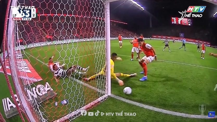 Hai thủ môn cùng "phản lưới nhà" trong trận Sporting thắng ngược Braga - Ảnh 1.