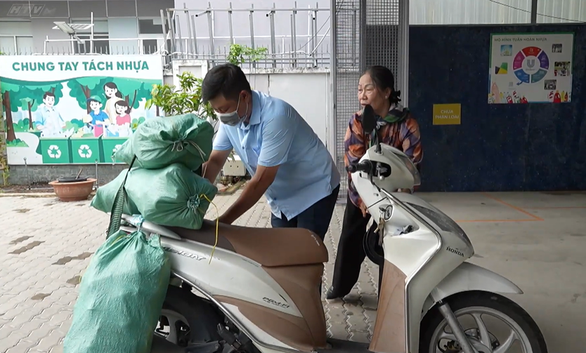Phân loại rác bằng công nghệ số | Cùng HTV Hành động xanh - Ảnh 9.