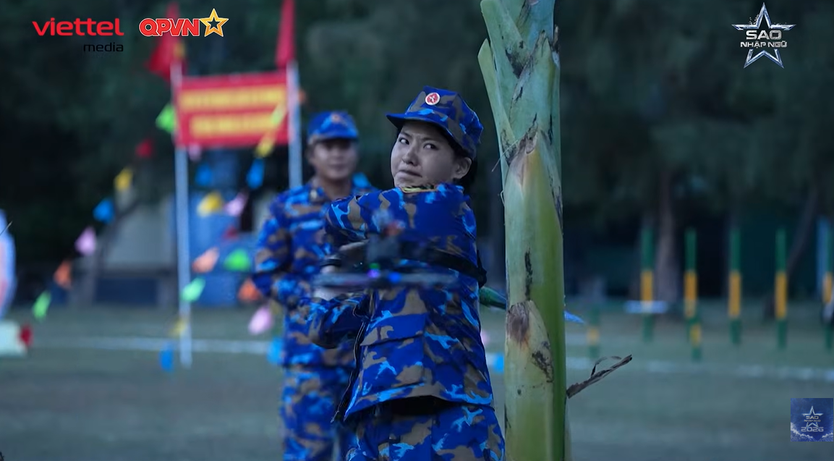 Minh Trang bật khóc, Văn Mai Hương hát “Cầu vồng lấp lánh” | Sao Nhập Ngũ 2026 - Ảnh 13.