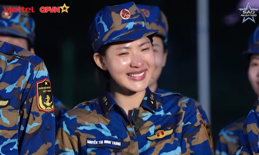 Minh Trang bật khóc, Văn Mai Hương hát “Cầu vồng lấp lánh” | Sao Nhập Ngũ 2026 - Ảnh 16.
