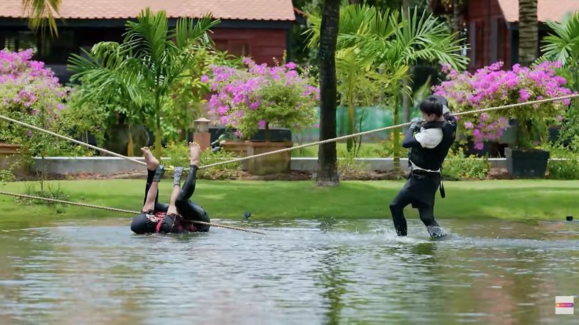 “Đặc sản Diễm” Lê Dương Bảo Lâm gặp “khắc tinh” CongB | 2 Ngày 1 Đêm- Ảnh 8.