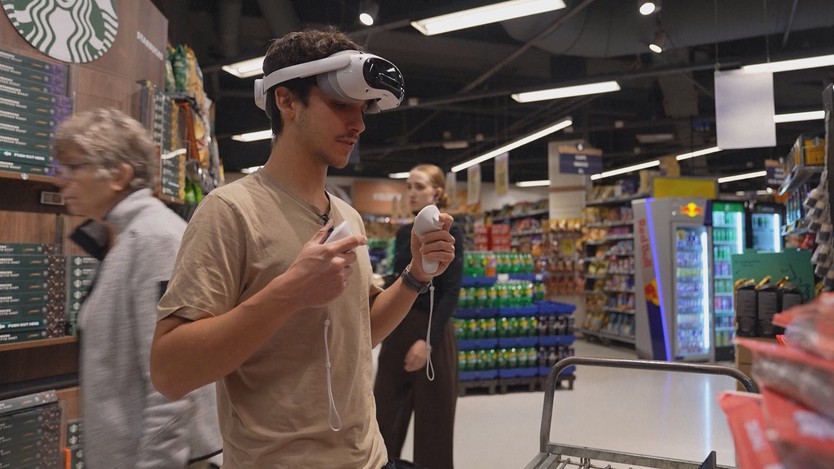 Đan Mạch thử nghiệm robot phục vụ trong siêu thị - Ảnh 2.